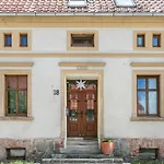 Apartment Mit Grossem Garten