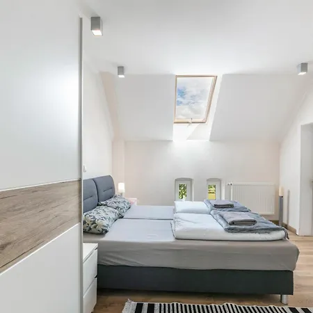 Mit Großem Garten Apartment *