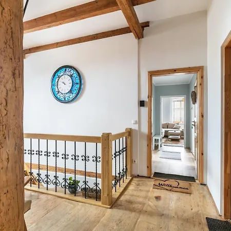 Mit Grossem Garten *